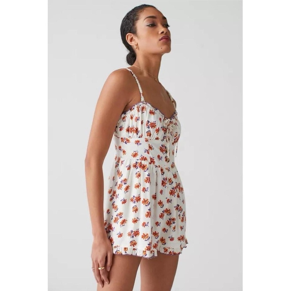Urban Outfitters Boho Cottagecore Linen Blend Orange & White Floral Print Romper